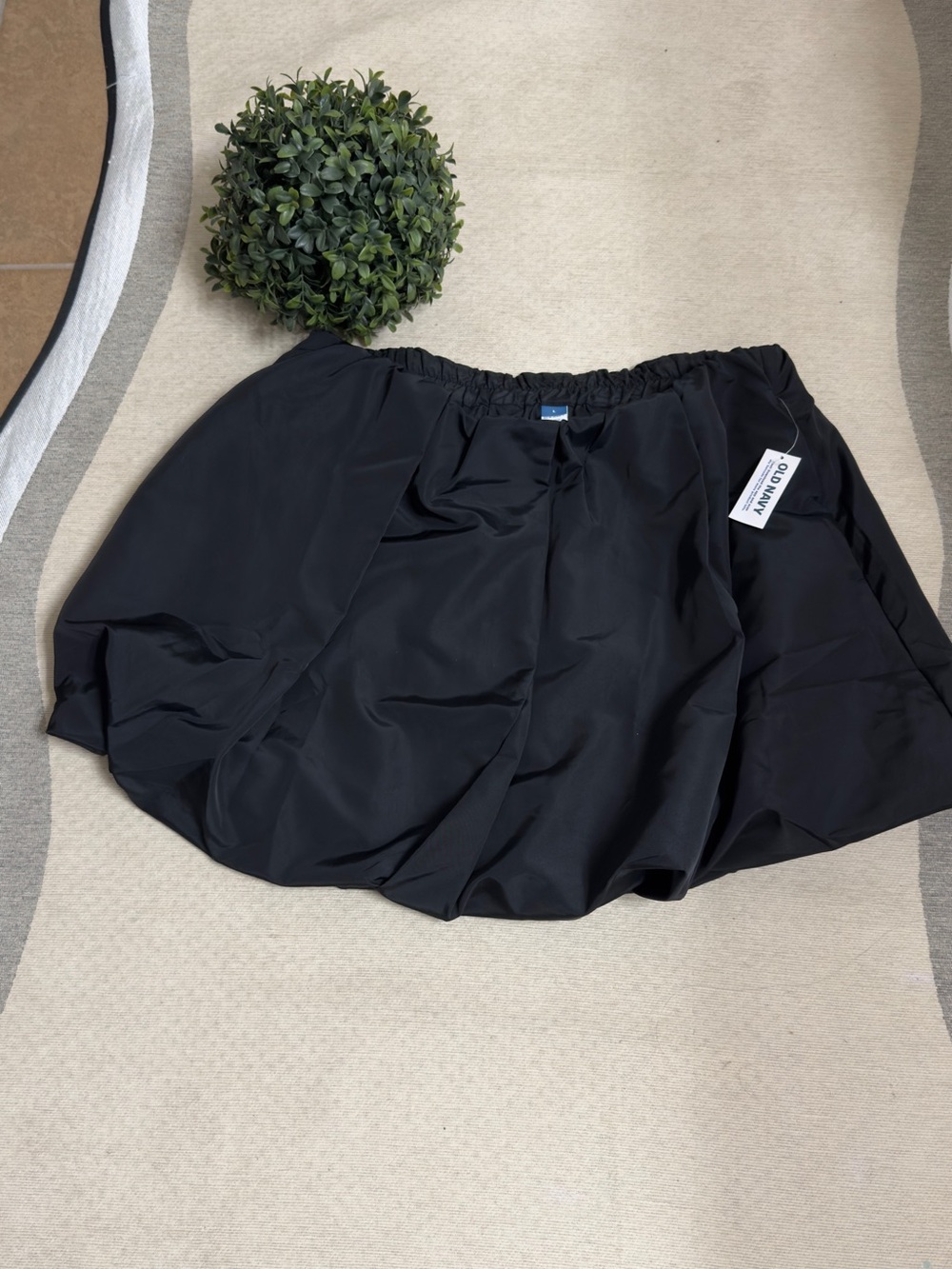 Old Navy Black Gathered Waist Skirt
